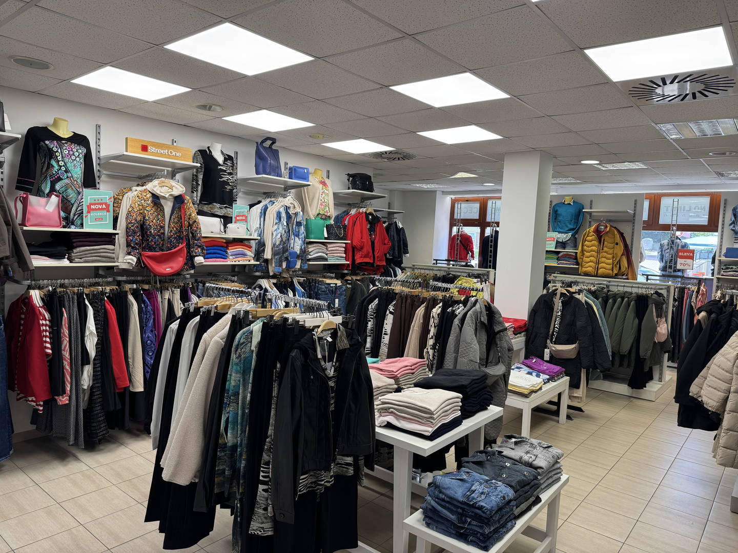 Dámská a pánská móda v prodejně no LIMIT fashion Vlašim